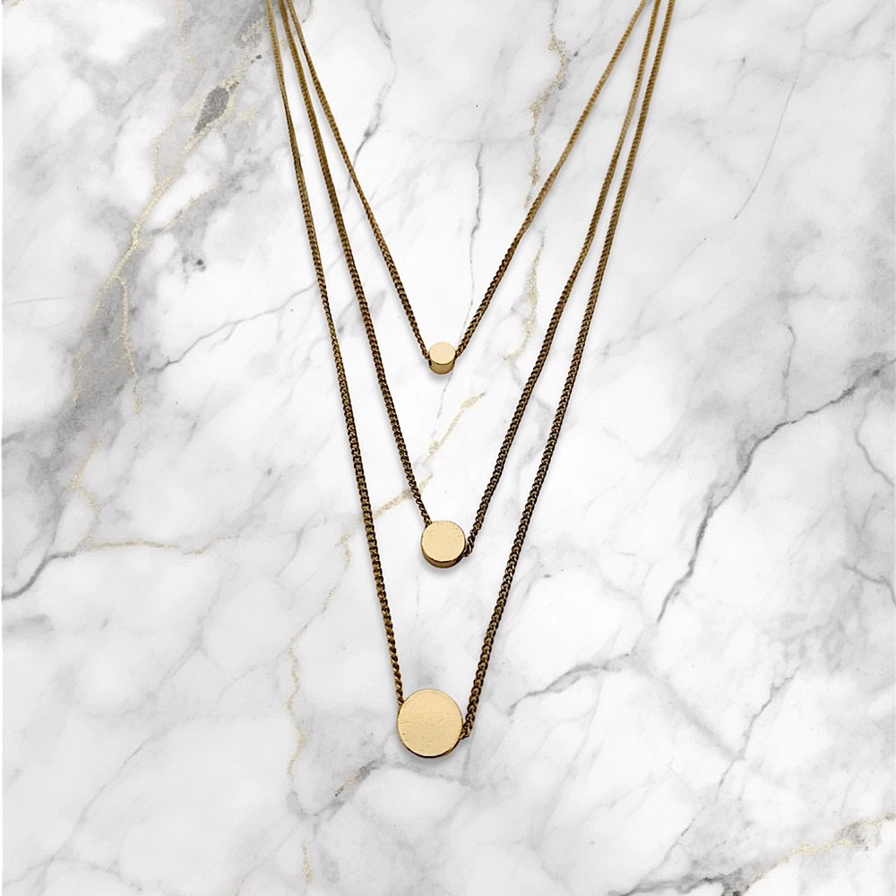 THREE LAYERED GOLD DISC NECKLACE